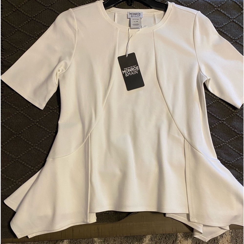 Monroe&Main Dress top New with tags.